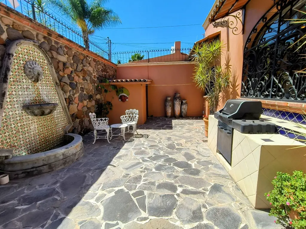 CR80 FUENTE Y BBQ ACCESO .webp