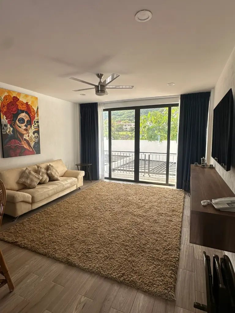 LUXOR LOFT 9