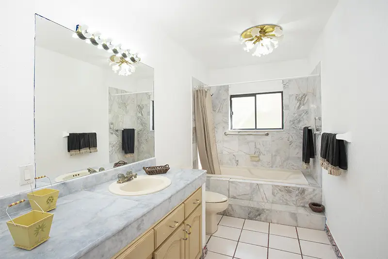 BATHROOM 2.webp