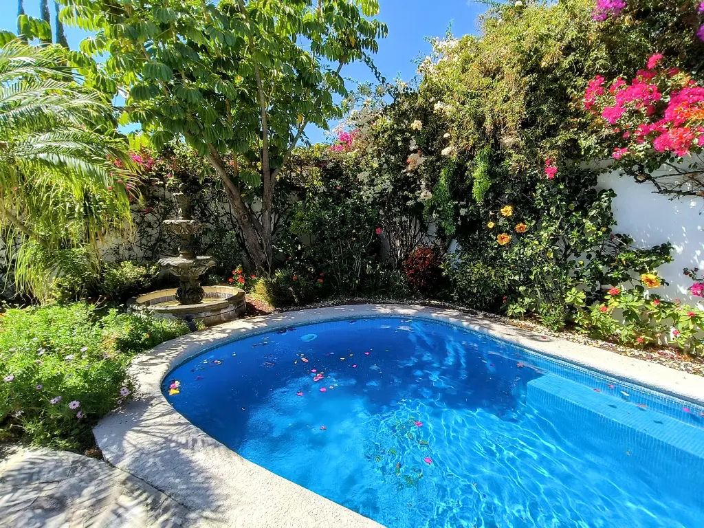 CR80 POOL FOUNTAIN 1.webp